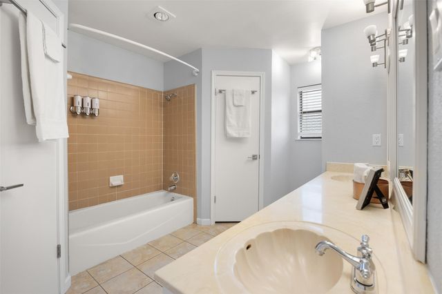 703 Oakridge DR, Round Rock, TX 78681