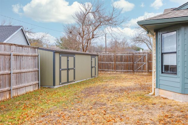 703 Oakridge DR, Round Rock, TX 78681