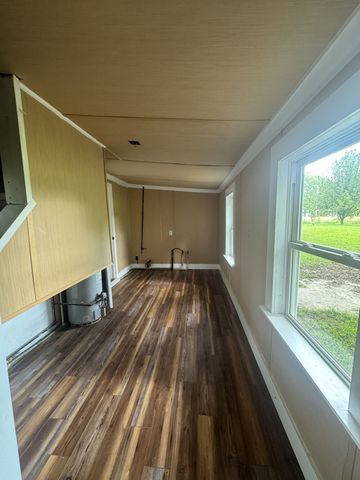 8605 Old State Route 1, New Johnsonville, TN 37134