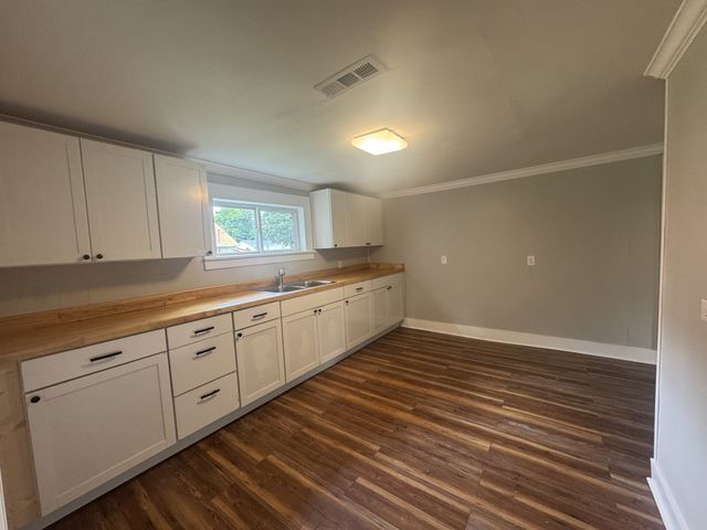 8605 Old State Route 1, New Johnsonville, TN 37134