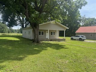8605 Old State Route 1, New Johnsonville, TN 37134