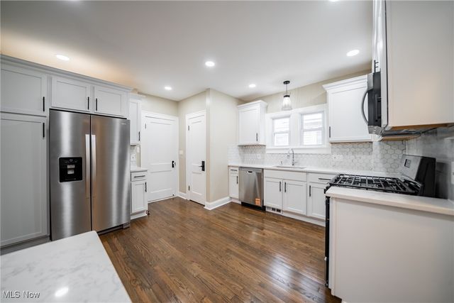 3816 Summit Park Avenue, Cleveland Heights, OH 44121