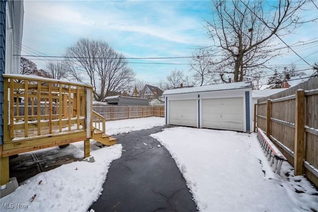 3816 Summit Park Avenue, Cleveland Heights, OH 44121