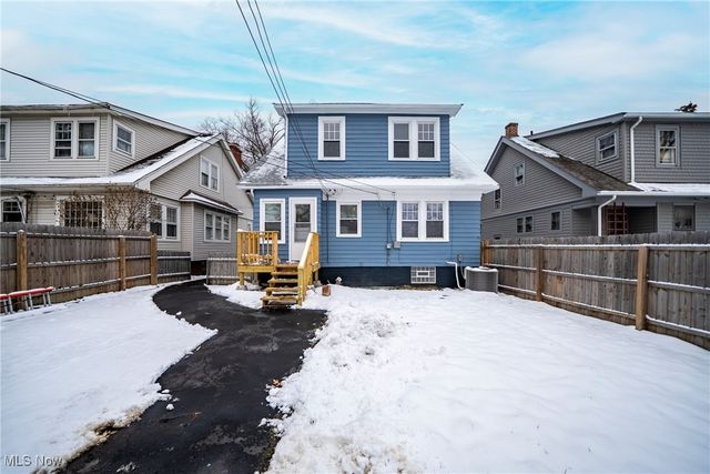 3816 Summit Park Avenue, Cleveland Heights, OH 44121