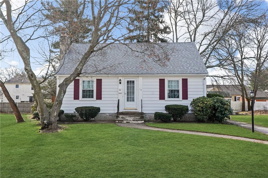 18 Sevilla Avenue, Warwick, RI 02889