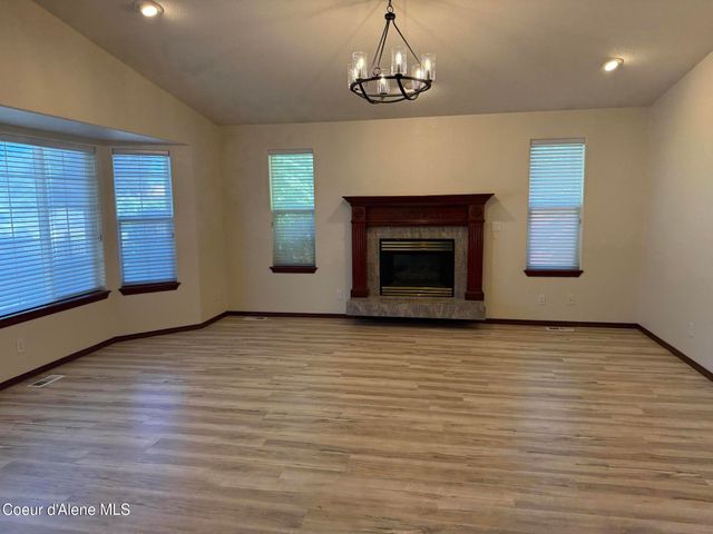 6344 N COLFAX ST, Dalton Gardens, ID 83815