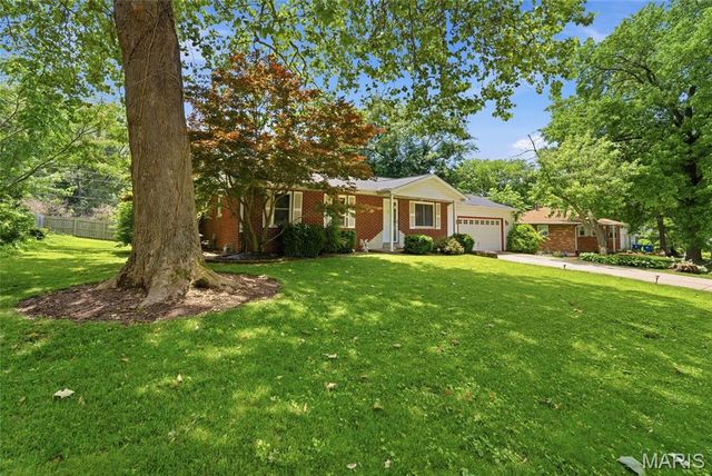 116 Appletree Lane, Glen Carbon, IL 62034