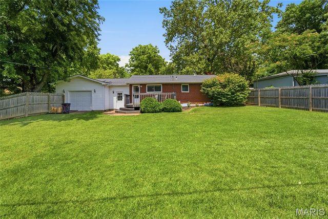 116 Appletree Lane, Glen Carbon, IL 62034
