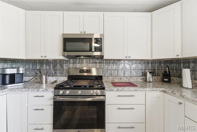 116 Appletree Lane, Glen Carbon, IL 62034