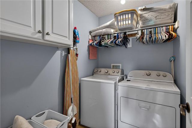 10131 Redbud Lane, Lenexa, KS 66220