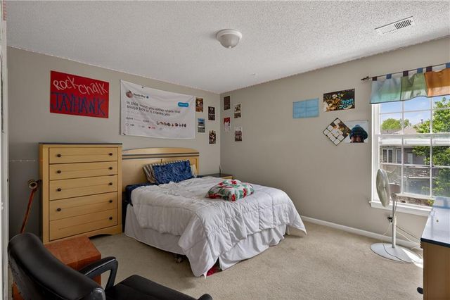 10131 Redbud Lane, Lenexa, KS 66220