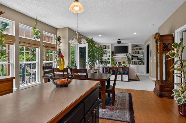 10131 Redbud Lane, Lenexa, KS 66220