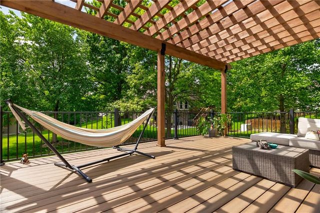 10131 Redbud Lane, Lenexa, KS 66220