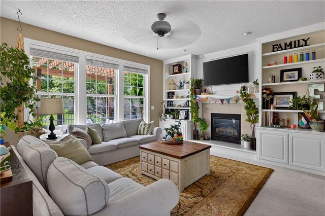 10131 Redbud Lane, Lenexa, KS 66220
