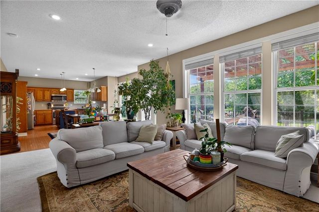 10131 Redbud Lane, Lenexa, KS 66220