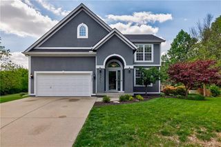 10131 Redbud Lane, Lenexa, KS 66220