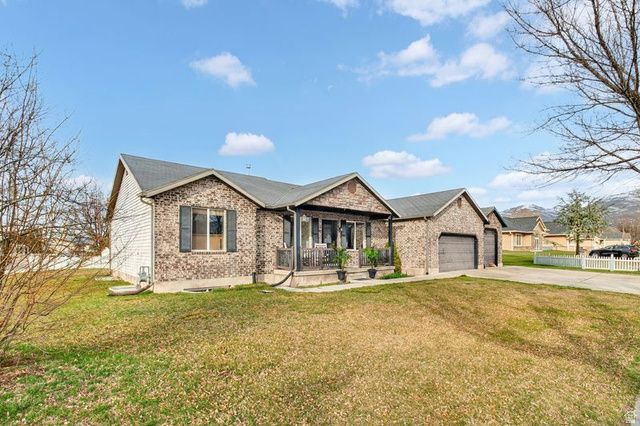 922 W 2100 S, Woods Cross, UT 84087