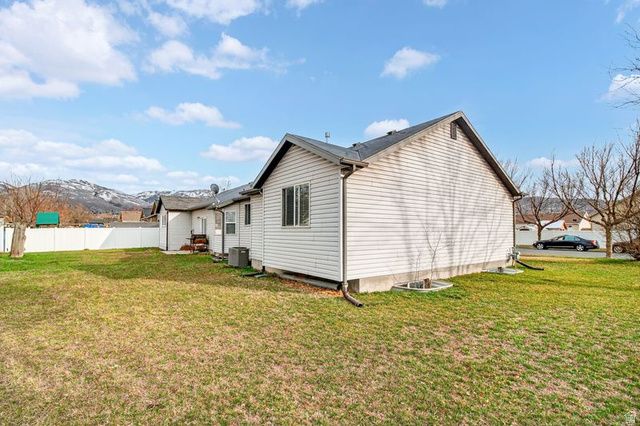 922 W 2100 S, Woods Cross, UT 84087