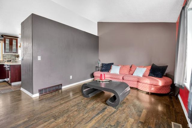 922 W 2100 S, Woods Cross, UT 84087