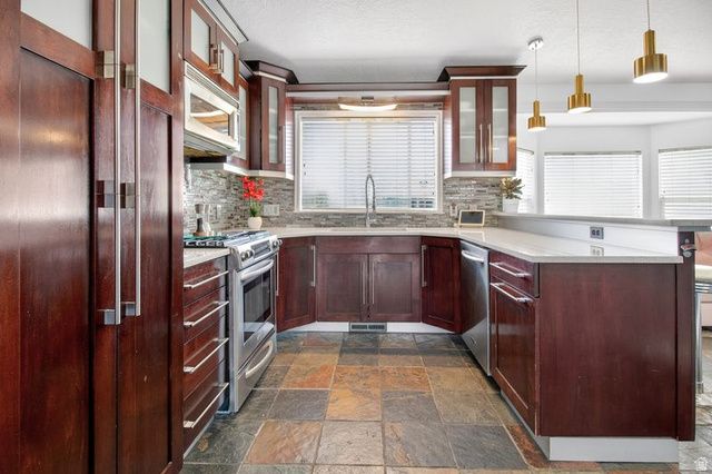 922 W 2100 S, Woods Cross, UT 84087