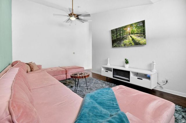 922 W 2100 S, Woods Cross, UT 84087