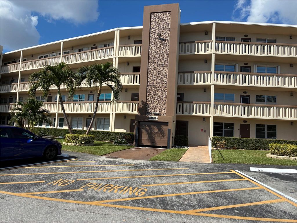 1024 Farnham O 1024, Deerfield Beach, FL 33442