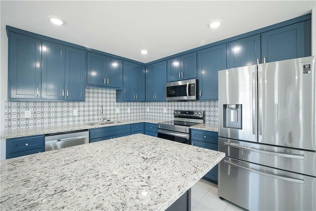 214 Lizzie ST B, Taylor, TX 76574