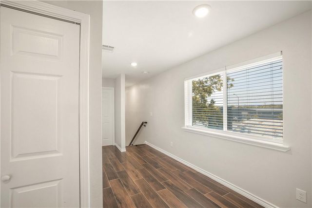 214 Lizzie ST B, Taylor, TX 76574