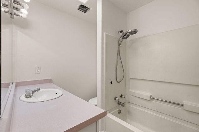 612 Wanda Street SW, Los Lunas, NM 87031