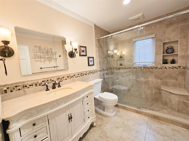 117 Olive Lane, Manhasset Hills, NY 11040