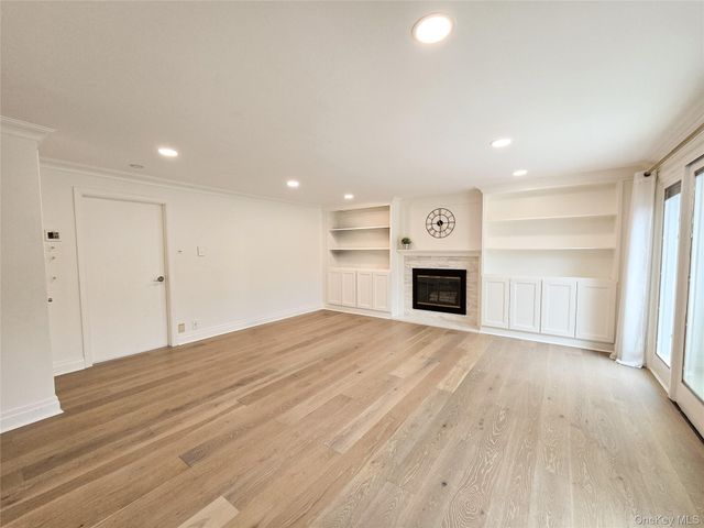 117 Olive Lane, Manhasset Hills, NY 11040