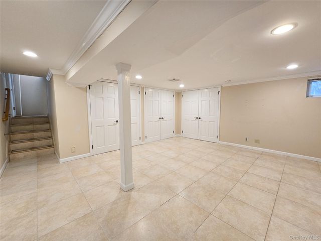 117 Olive Lane, Manhasset Hills, NY 11040