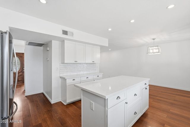 8355 E STELLA Lane, Scottsdale, AZ 85250
