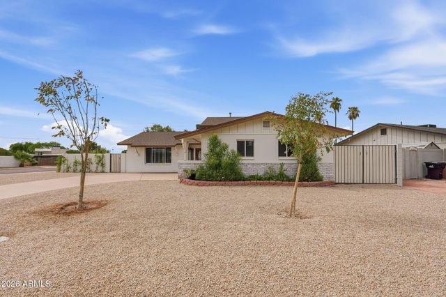 8355 E STELLA Lane, Scottsdale, AZ 85250