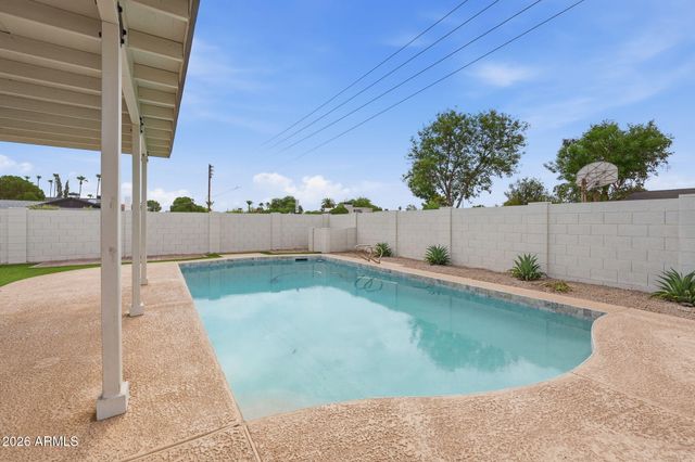8355 E STELLA Lane, Scottsdale, AZ 85250