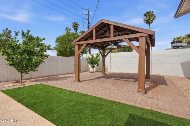 8355 E STELLA Lane, Scottsdale, AZ 85250