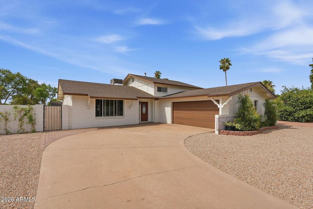 8355 E STELLA Lane, Scottsdale, AZ 85250
