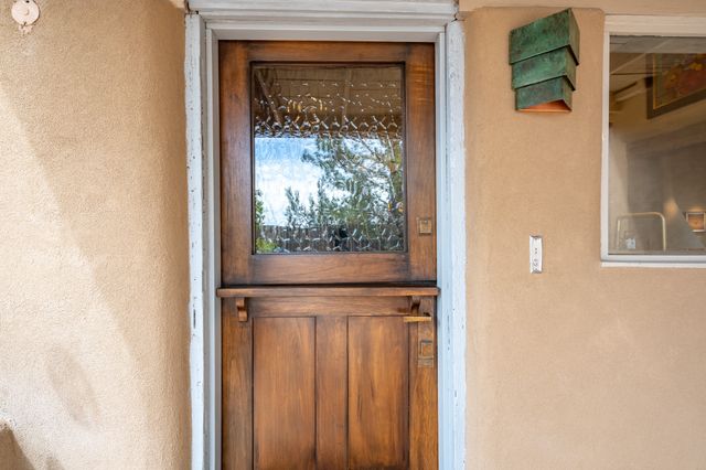 42 Entrada, Santa Fe, NM 87507