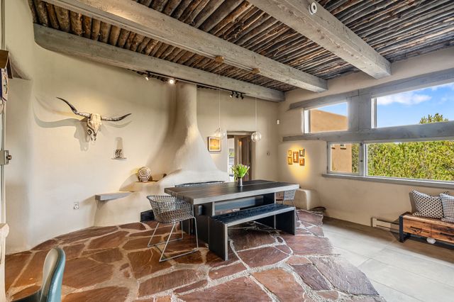42 Entrada, Santa Fe, NM 87507