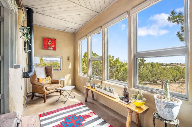 42 Entrada, Santa Fe, NM 87507