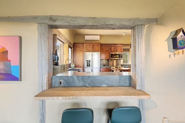42 Entrada, Santa Fe, NM 87507