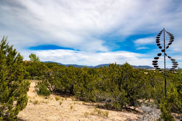 42 Entrada, Santa Fe, NM 87507