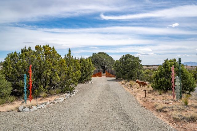 42 Entrada, Santa Fe, NM 87507