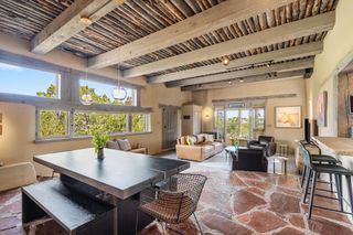 42 Entrada, Santa Fe, NM 87507
