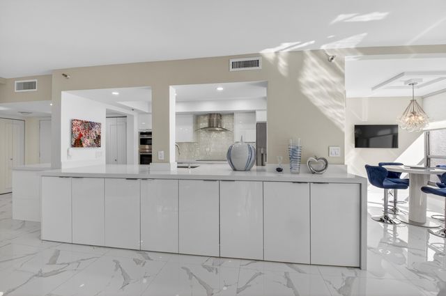 20080 Boca West Drive 438, Boca Raton, FL 33434