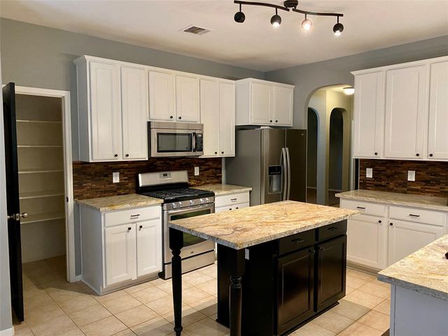 2827 Mustang Hill Lane, Katy, TX 77449