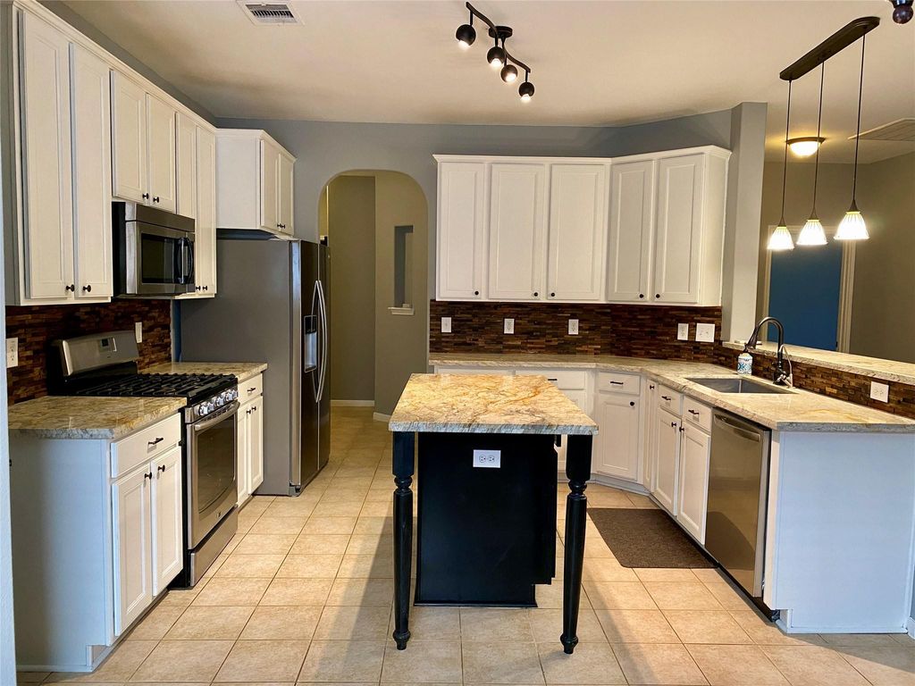 2827 Mustang Hill Lane, Katy, TX 77449