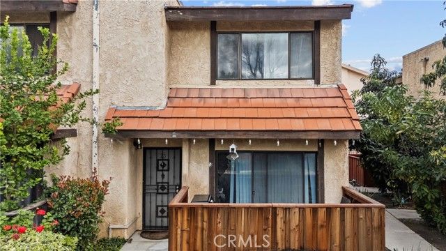 14435 Plummer 23, Panorama City (los Angeles), CA 91402