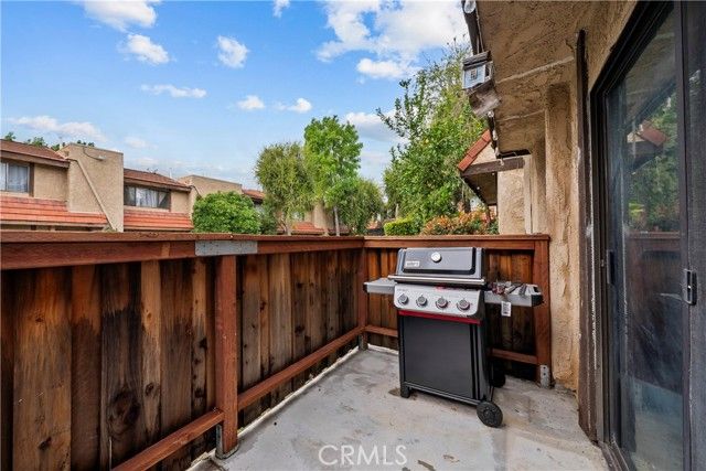 14435 Plummer 23, Panorama City (los Angeles), CA 91402