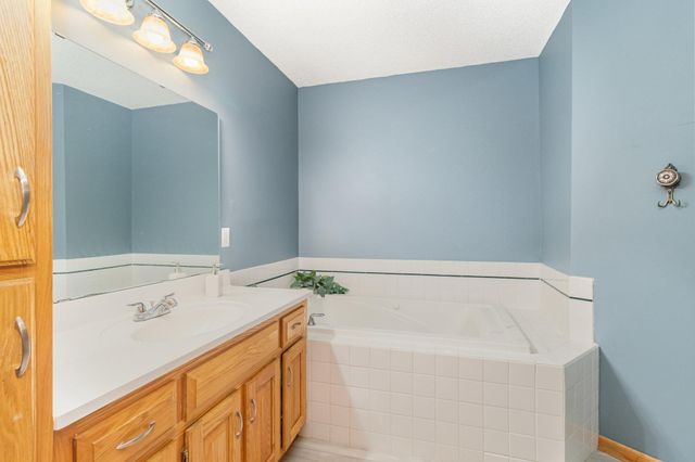 8345 Grace Ct., Victoria, MN 55386